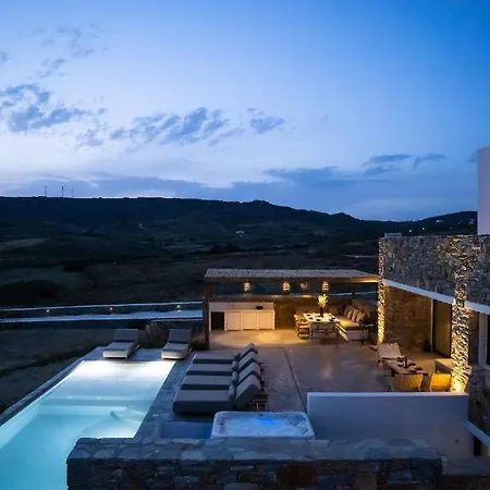 The Nine Graces -villa Astarte, Sea Views, Private Pool And Jacuzzi Naxos City