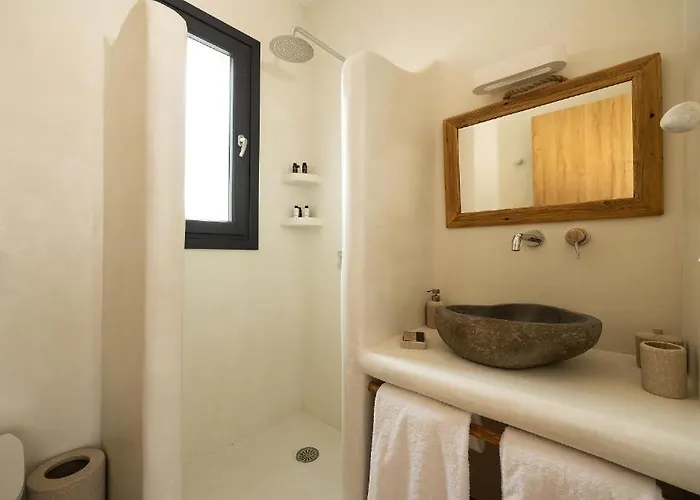 Villa The Nine Graces -villa Astarte, Sea Views, Private Pool And Jacuzzi Naxos City