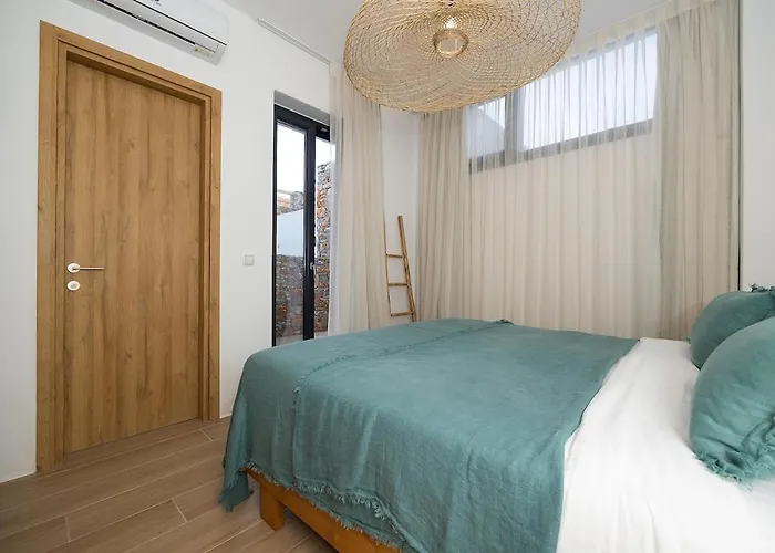 The Nine Graces -villa Astarte, Sea Views, Private Pool And Jacuzzi Villa Naxos City