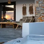 Villa The Nine Graces -villa Astarte, Sea Views, Private Pool And Jacuzzi Naxos City