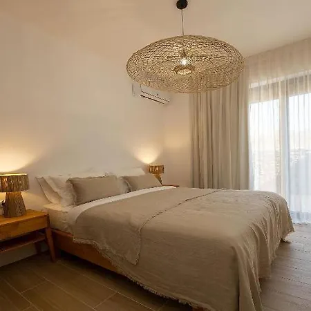 The Nine Graces -villa Astarte, Sea Views, Private Pool And Jacuzzi ميكري فيغلا