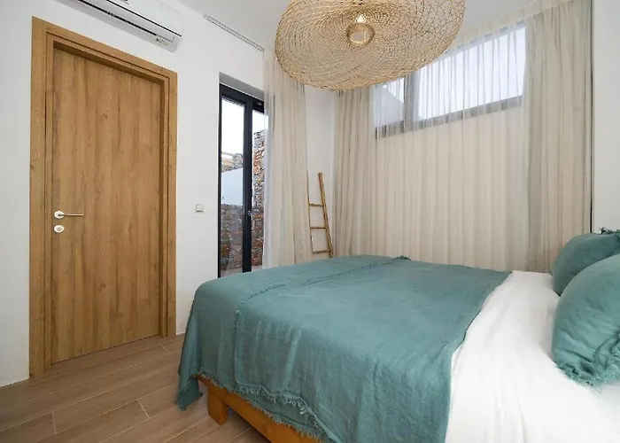 The Nine Graces -villa Astarte, Sea Views, Private Pool And Jacuzzi *